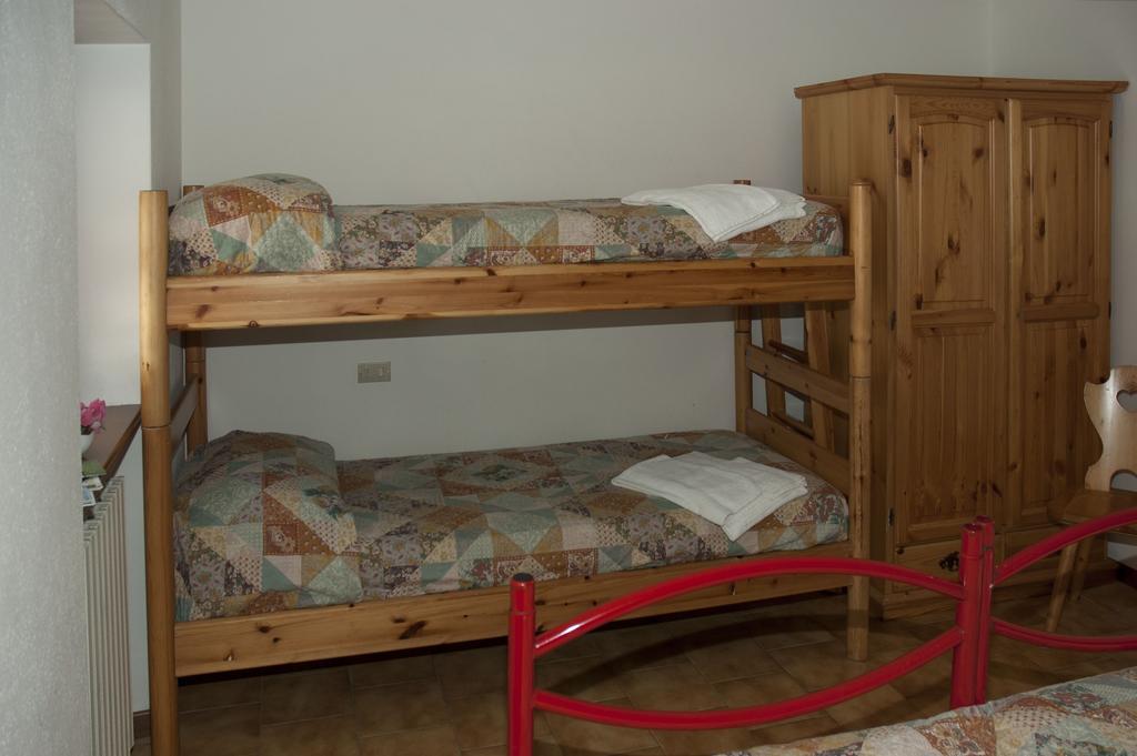 Casa Vacanze Ca' De Val Campodolcino Quarto foto