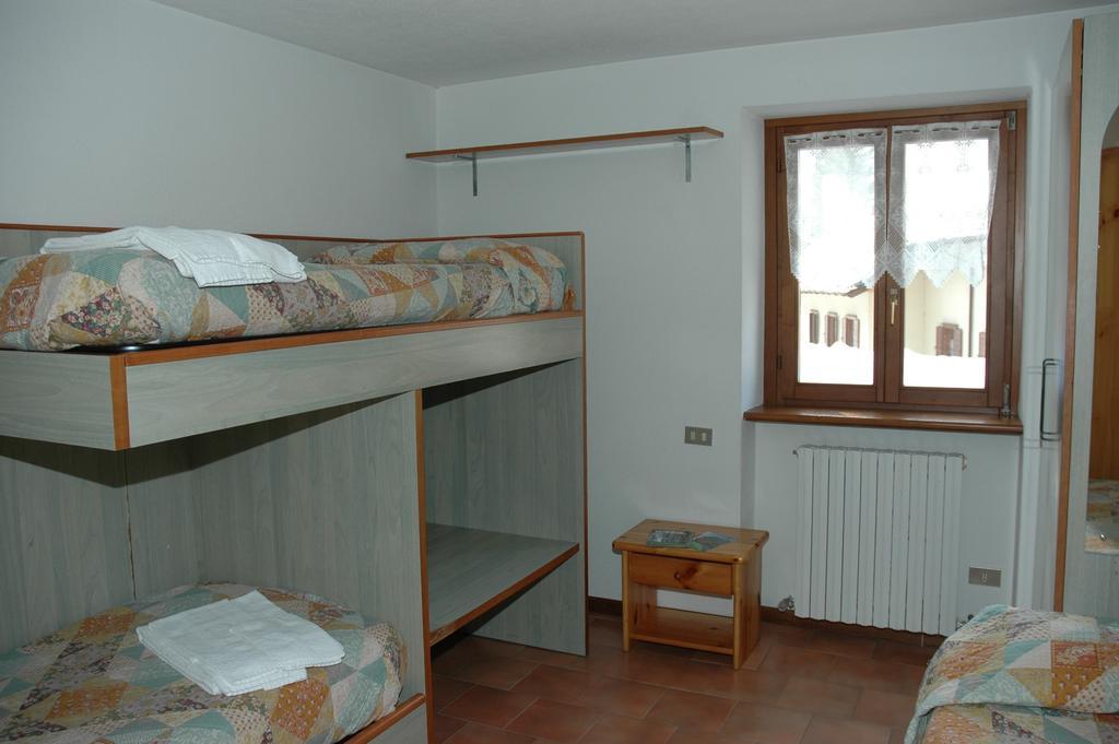 Casa Vacanze Ca' De Val Campodolcino Quarto foto